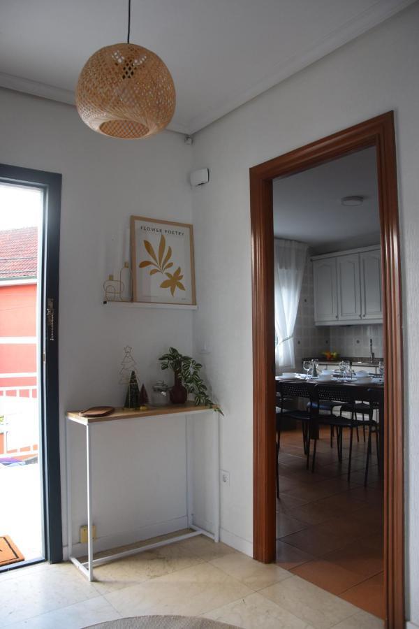 Casa En Chapela, Con Vistas A La Ria De Vigoヴィラ エクステリア 写真