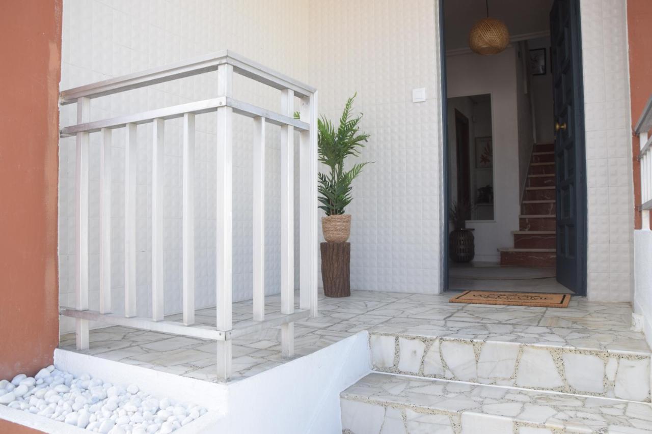 Casa En Chapela, Con Vistas A La Ria De Vigoヴィラ エクステリア 写真