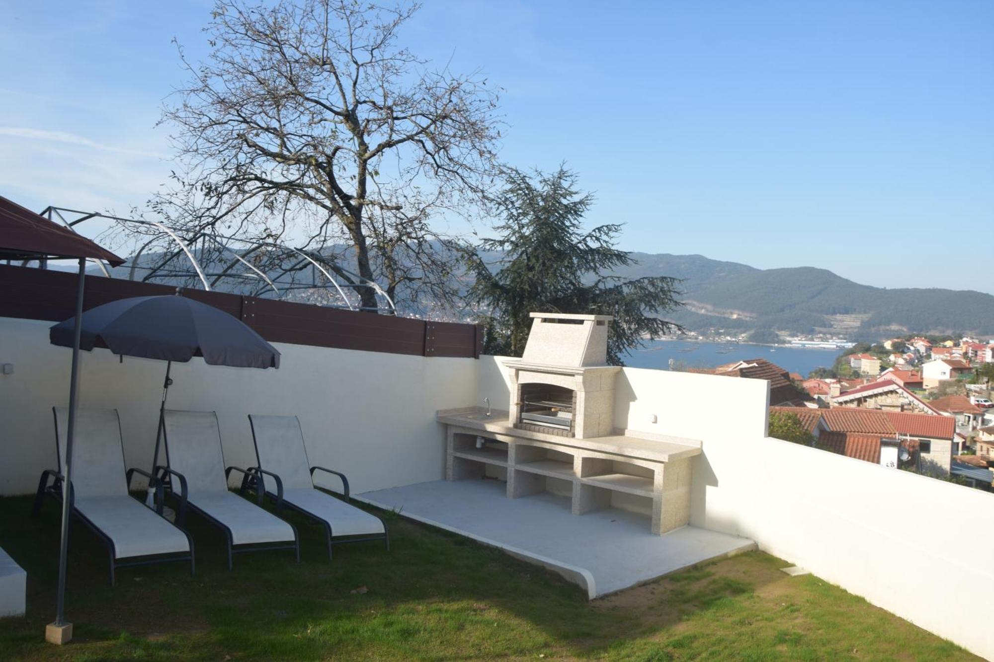 Casa En Chapela, Con Vistas A La Ria De Vigoヴィラ エクステリア 写真