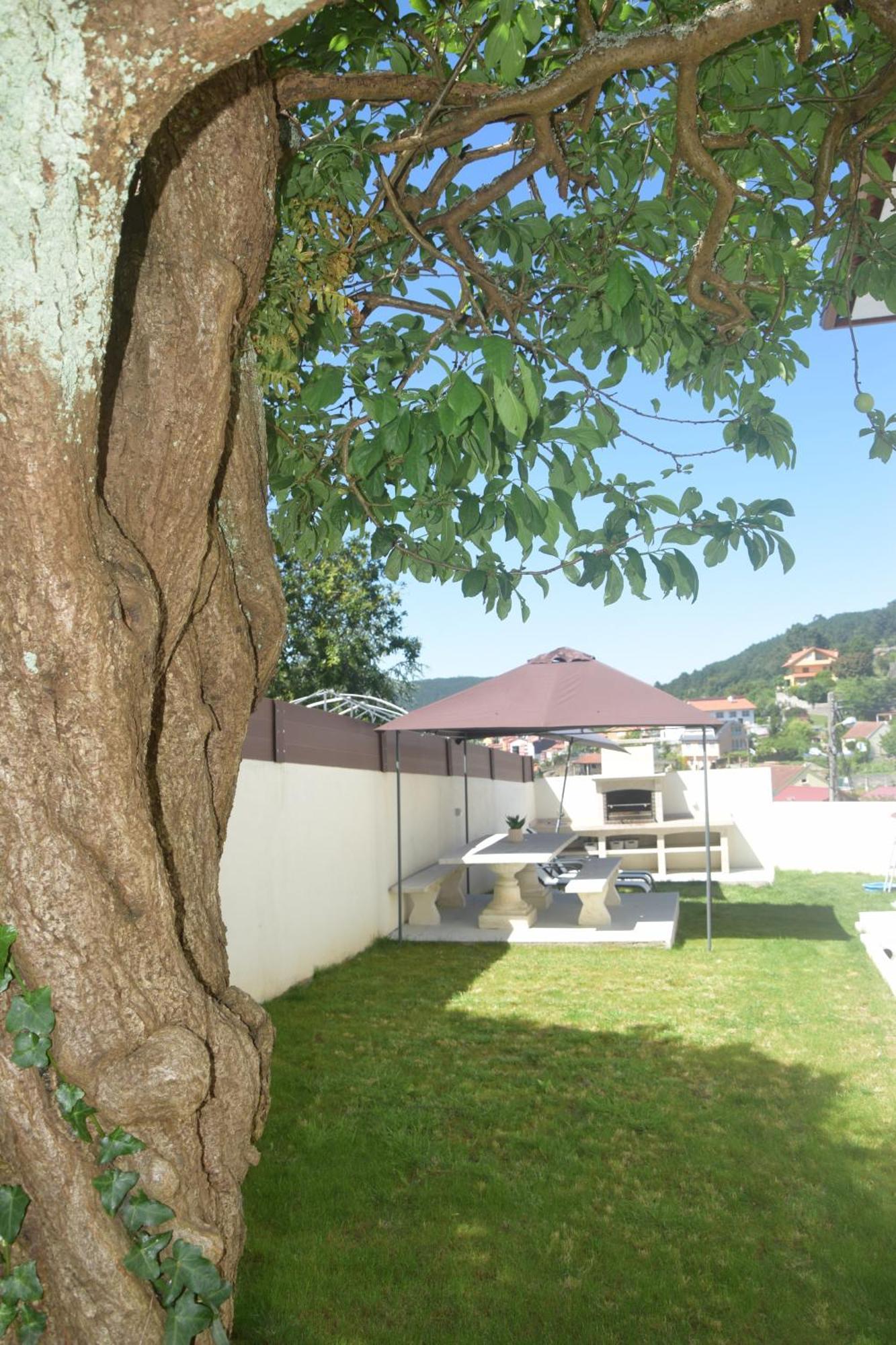 Casa En Chapela, Con Vistas A La Ria De Vigoヴィラ エクステリア 写真