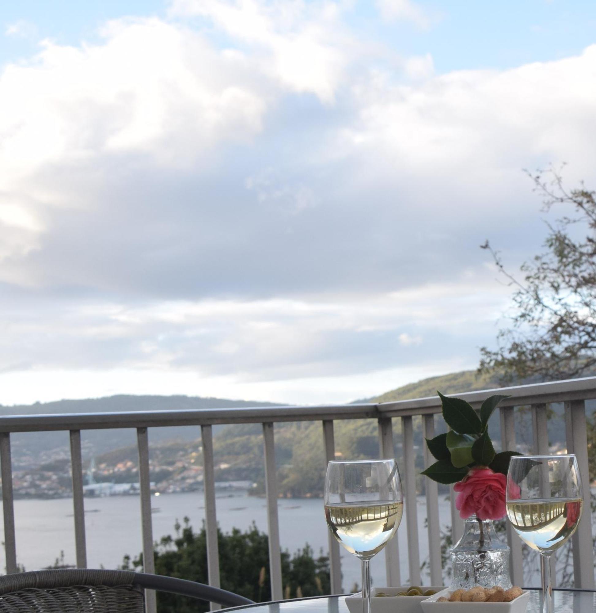 Casa En Chapela, Con Vistas A La Ria De Vigoヴィラ エクステリア 写真
